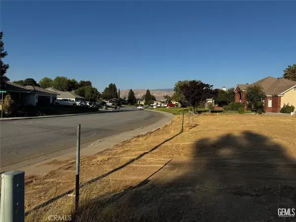 Bakersfield, CA 93306,12103 Vista Montana