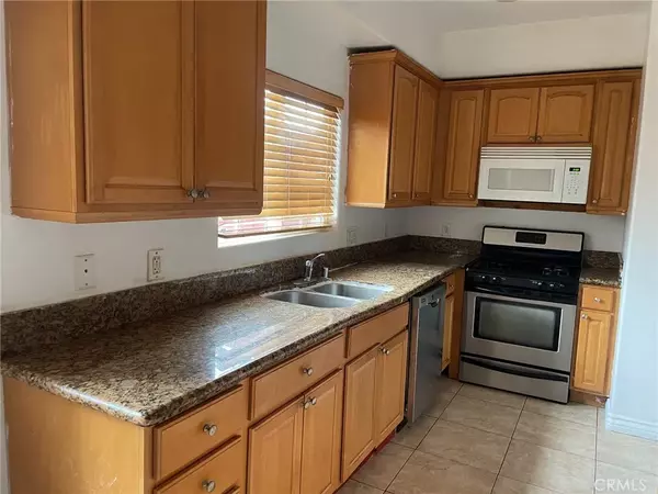 8425 Burnet Avenue #4, North Hills, CA 91343