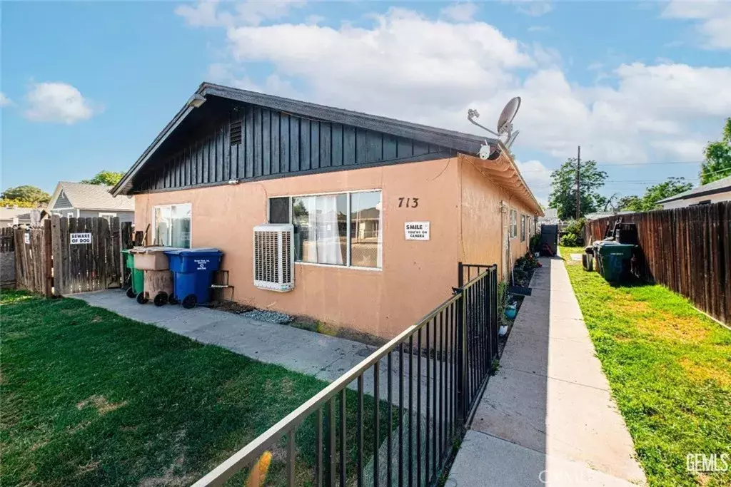 Bakersfield, CA 93308,713 Iris Street