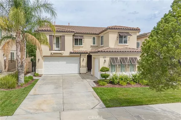 Canyon Country, CA 91387,17633 Wren Drive