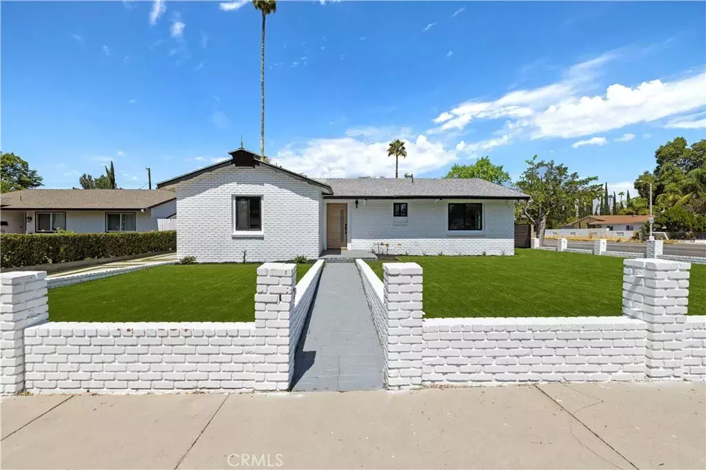 Woodland Hills, CA 91367,23701 Sylvan Street