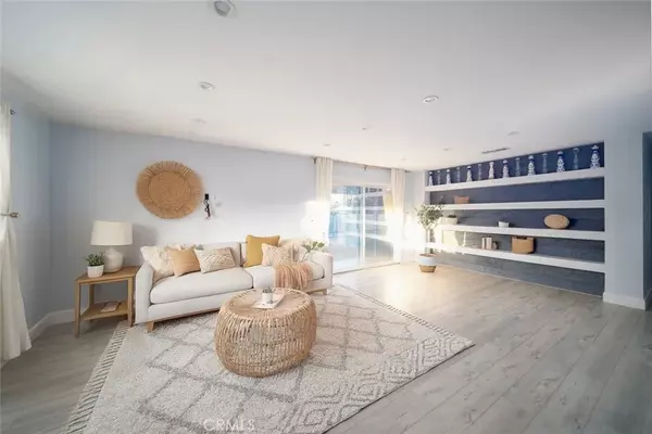 Woodland Hills, CA 91303,22149 Victory Boulevard