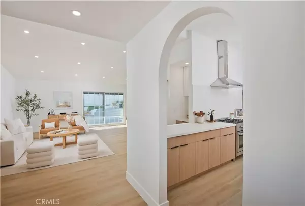 Northridge, CA 91343,9355 Ruffner Avenue