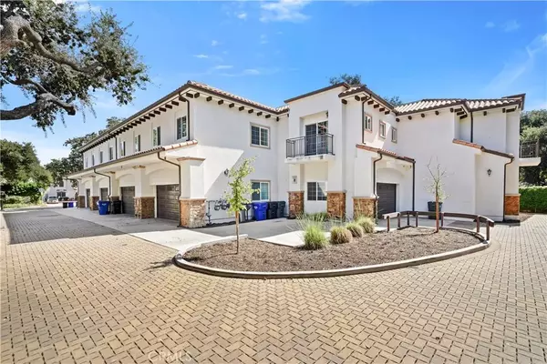 Thousand Oaks, CA 91362,3236 Royal Oaks Drive #2