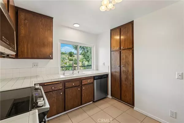 Porter Ranch, CA 91326,11467 Tampa Avenue #153