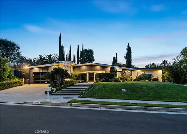 18839 La Amistad Place, Tarzana, CA 91356
