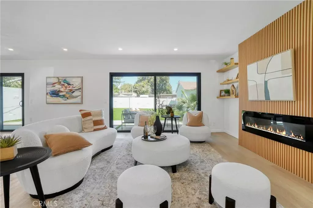 Northridge, CA 91325,8400 Chimineas Avenue