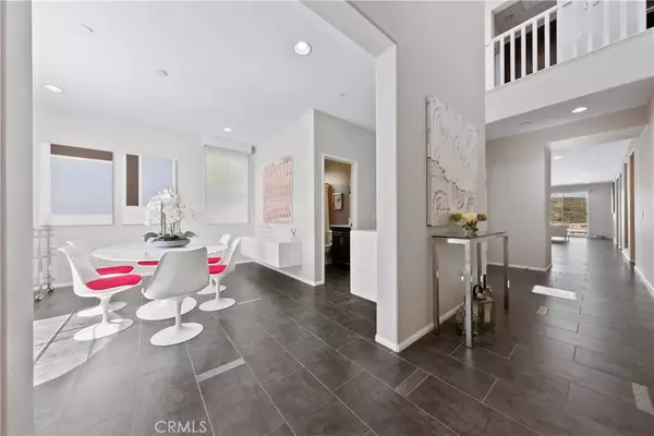 Valencia, CA 91354,28648 Iron Village Drive