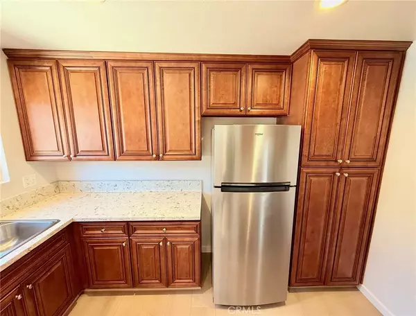 Reseda, CA 91335,19545 Sherman Way #99