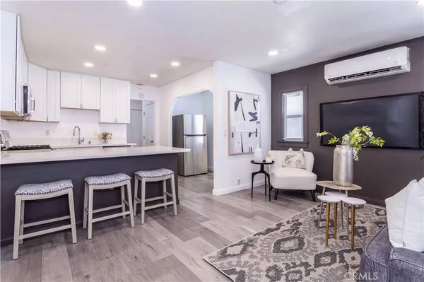 Van Nuys, CA 91411,6113 Vesper Avenue