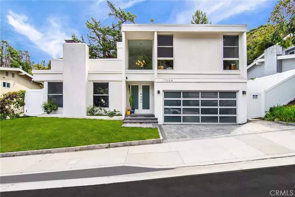 Encino, CA 91436,17084 Escalon Drive