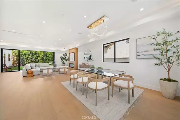 Encino, CA 91316,5945 Hesperia Avenue