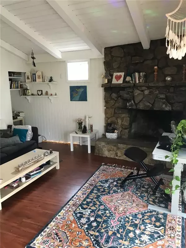 Encino, CA 91316,5044 Newcastle Avenue