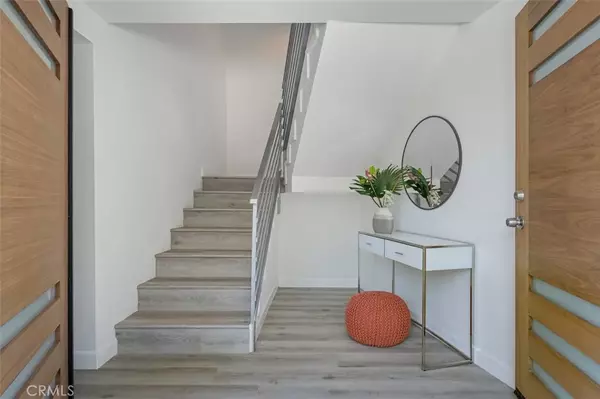 Silver Lake, CA 90039,2635 Adelbert Avenue