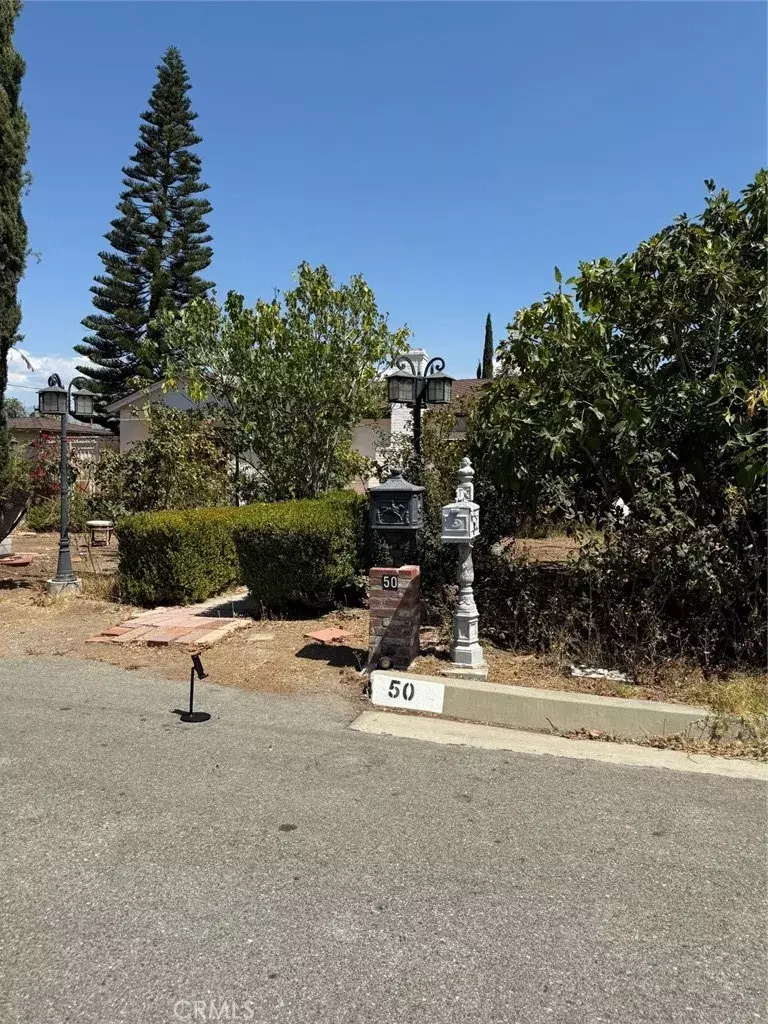 West Covina, CA 91791,50 S campana flores Drive