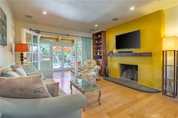 Woodland Hills, CA 91364,5223 Alhama Drive