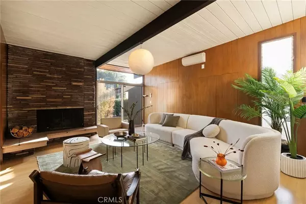 Los Angeles, CA 90046,1816 N Stanley Avenue