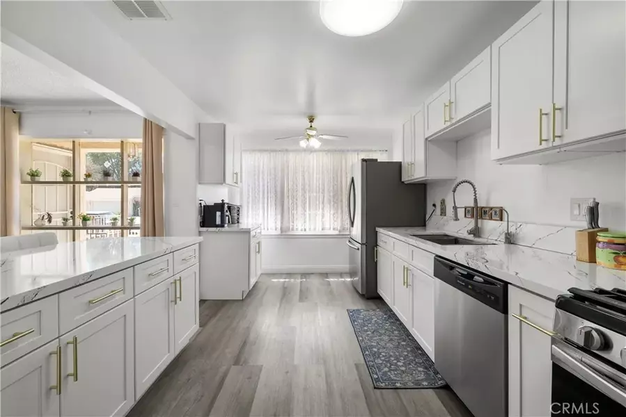 641 W Avenue J9, Lancaster, CA 93534