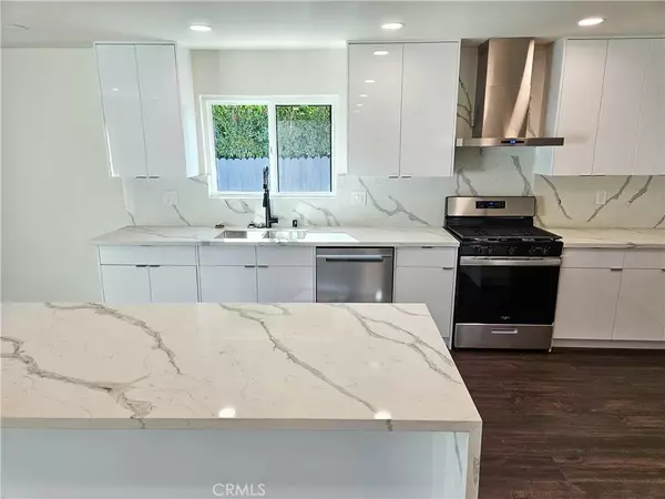 North Hollywood, CA 91605,12948 Lull Street