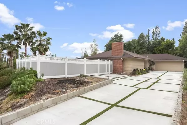 8479 Moorcroft Avenue, West Hills, CA 91304