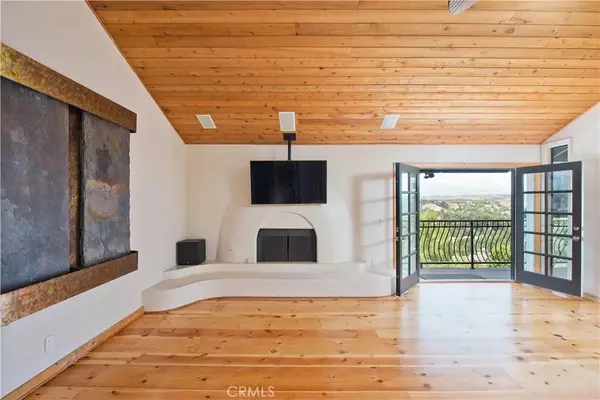 Woodland Hills, CA 91364,4389 San Blas Avenue