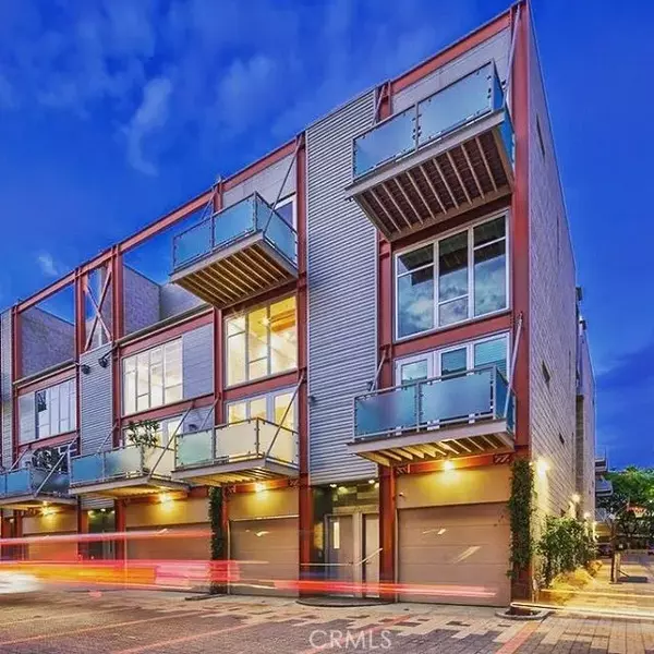 3450 Cahuenga Boulevard #402, Universal City, CA 90068