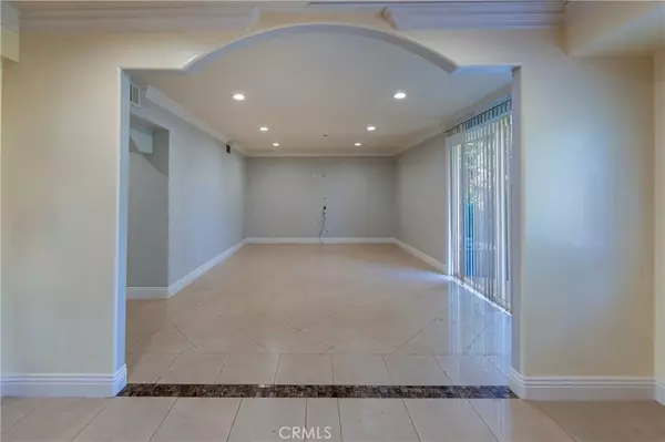 Tarzana, CA 91356,5217 Etiwanda Avenue