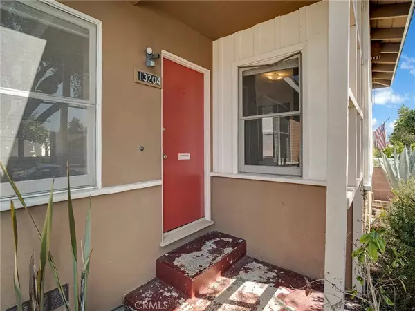 Hawthorne, CA 90250,13204 Isis