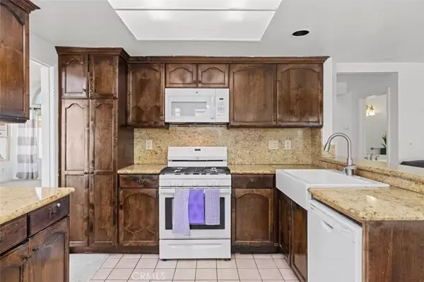 Palmdale, CA 93550,3206 Fern Avenue