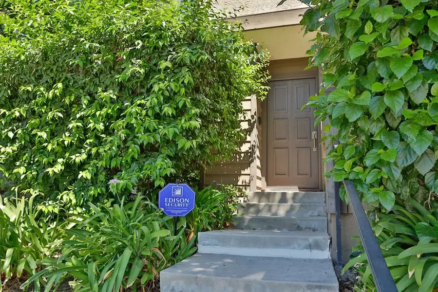 21241 Lassen Street #1, Chatsworth, CA 91311