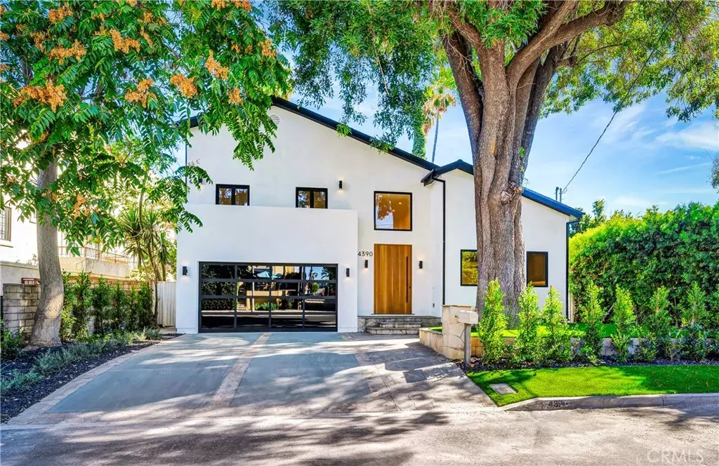 Studio City, CA 91604,4390 Irvine ave
