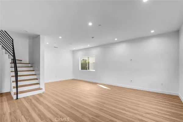 Reseda, CA 91335,7320 Newcastle