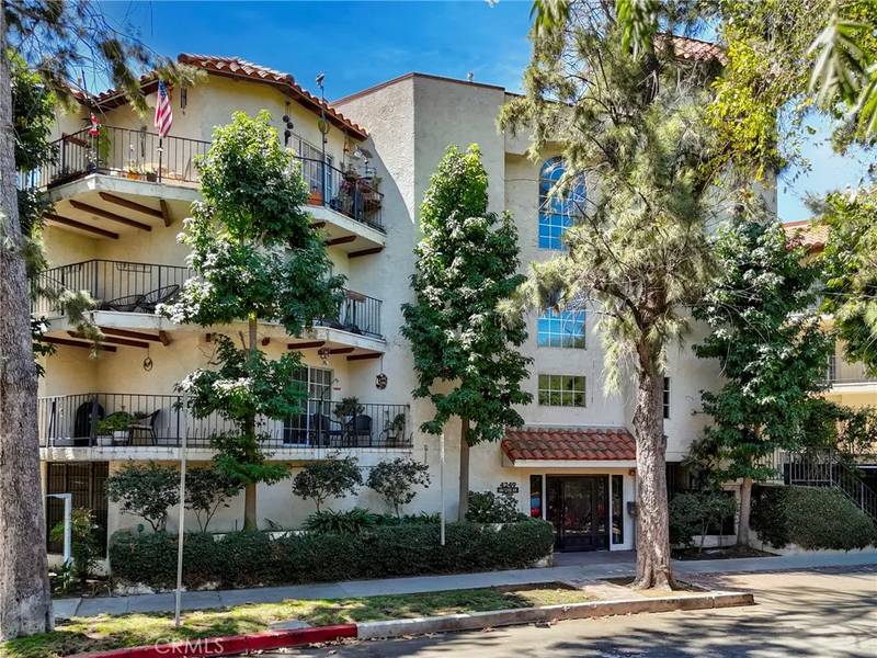 4249 LONGRIDGE Avenue #102, Studio City, CA 91604