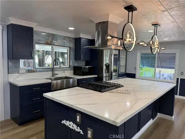 Canoga Park, CA 91304,8801 ETON