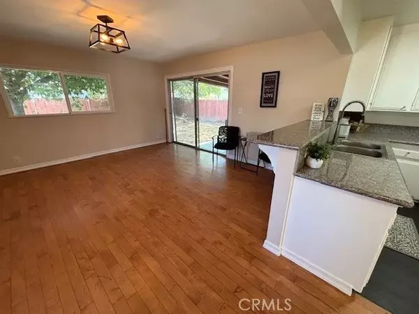 Reseda, CA 91335,7252 Rhea