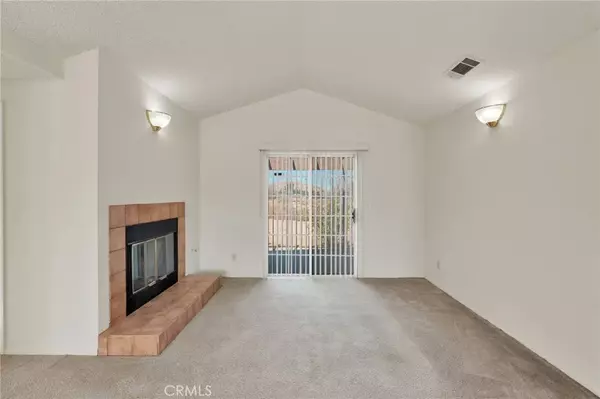 Lancaster, CA 93535,15845 Mossdale