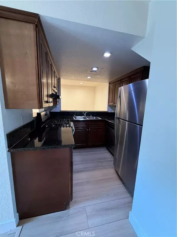 Glendale, CA 91205,421 Porter Street #6