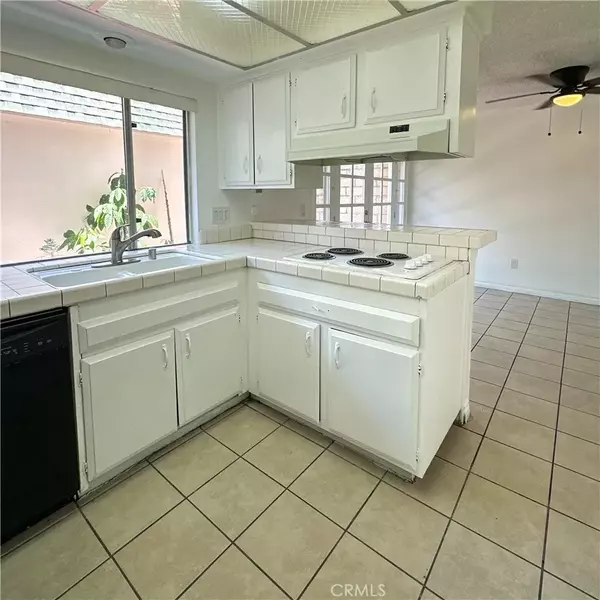 Chatsworth, CA 91311,10235 Lurline Avenue #B