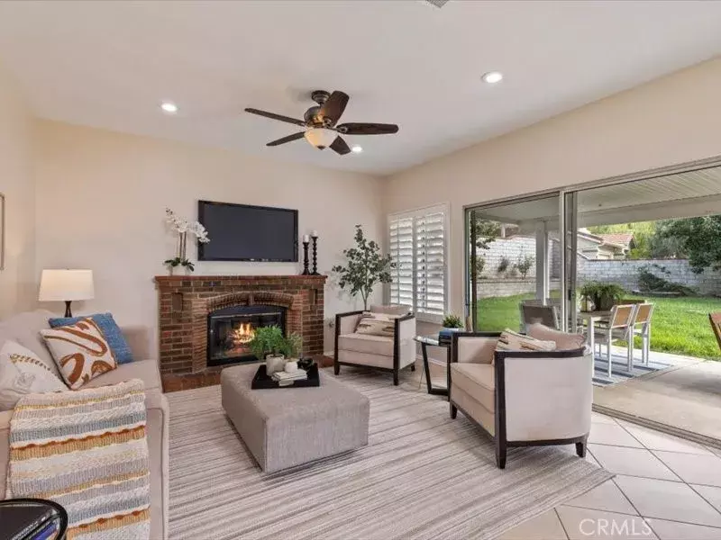 22428 Poplar Street, Saugus, CA 91390