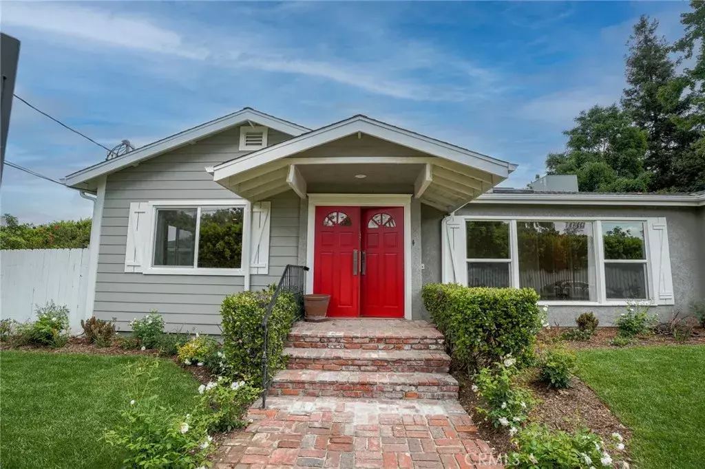 Valley Village, CA 91607,4640 Seratt Place