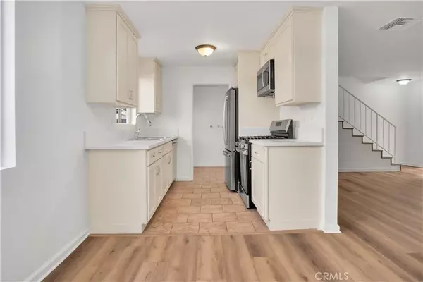 Winnetka, CA 91306,20214 COHASSET ST. UNIT #5