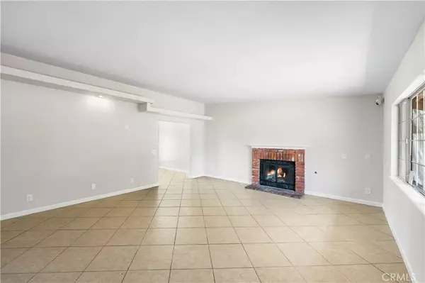 Lancaster, CA 93535,716 E Avenue J5