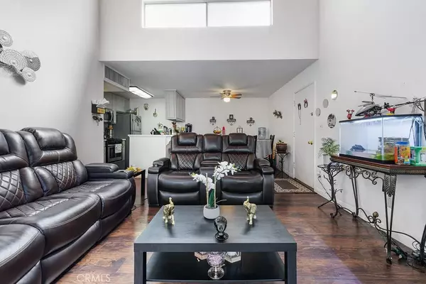 Canoga Park, CA 91304,8601 International Avenue #265