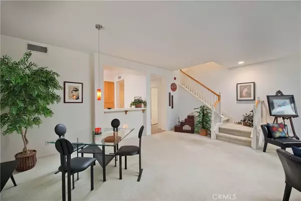 Valencia, CA 91354,28248 Canterbury Court