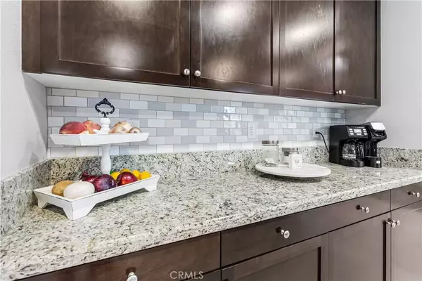 Newhall, CA 91321,19837 Via Ott