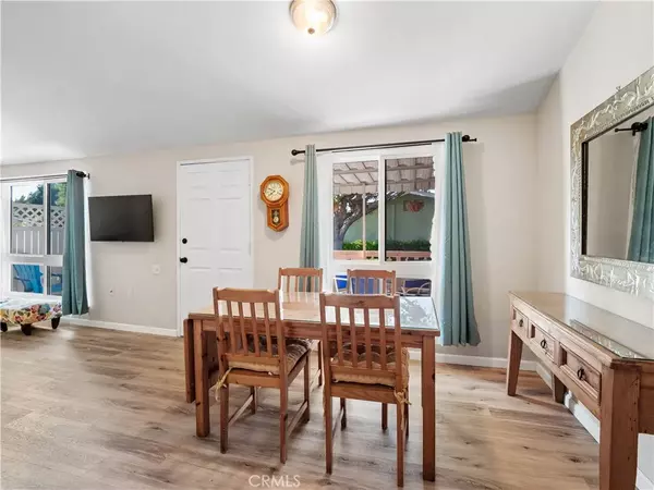 Newhall, CA 91321,19126 Avenue of the Oaks #C