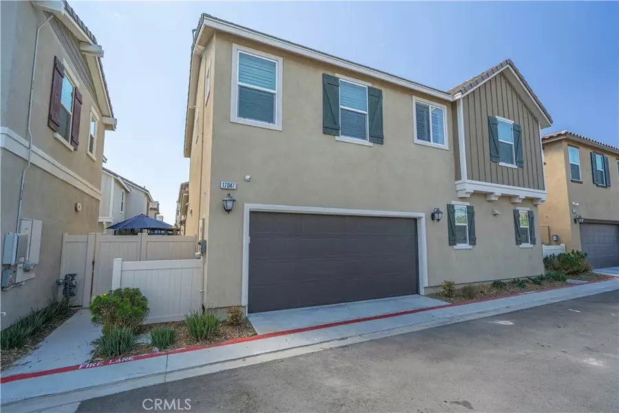 17047 Zion Dr., Canyon Country, CA 91387