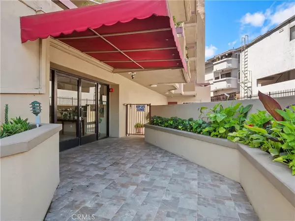 Sherman Oaks, CA 91423,4301 Fulton Avenue #303