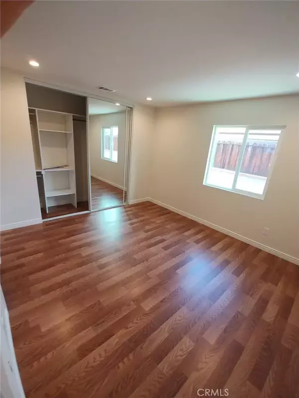 Tarzana, CA 91335,19201 Friar St #1/2