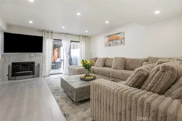 Panorama City, CA 91402,9024 Willis Avenue #2